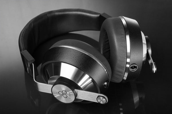 Modern Headphones - Sonorous VI | Modern Speakers